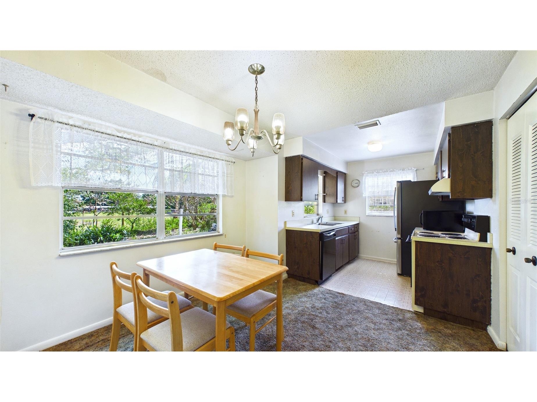 711 Regent Circle S Brandon FL 33511 TB8494976 image5
