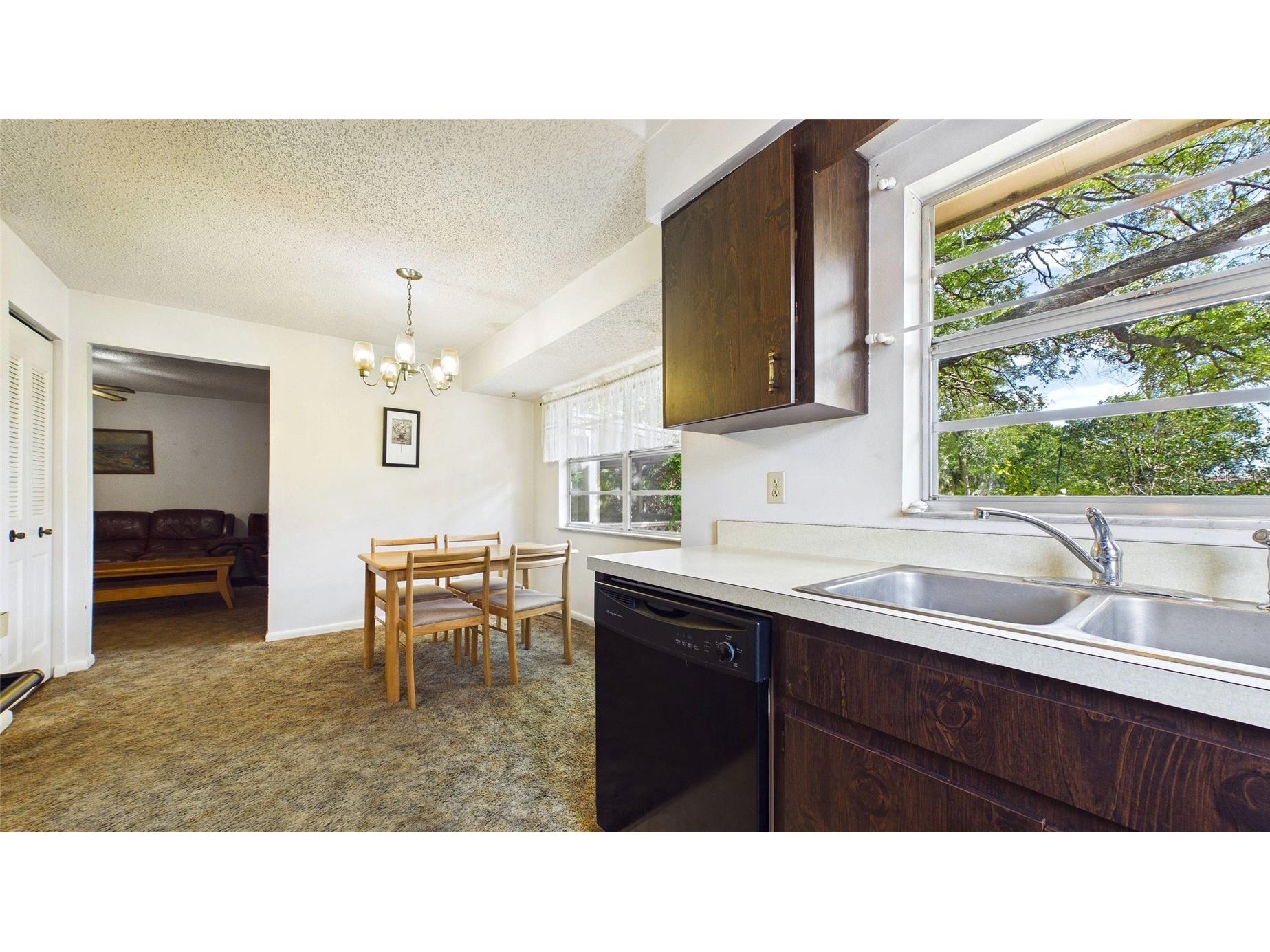 711 Regent Circle S Brandon FL 33511 TB8494976 image8