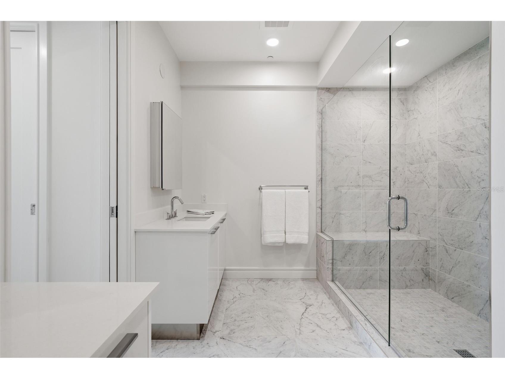 711 S Palm Avenue #302 Sarasota FL 34236 A4688989 image15