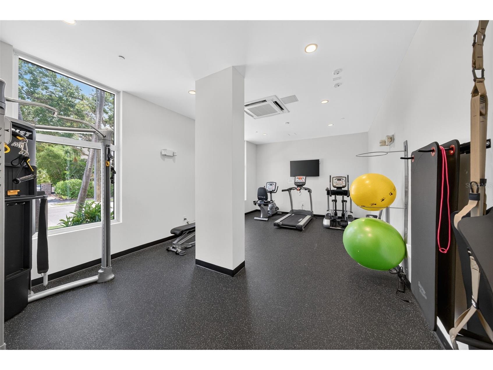 711 S Palm Avenue #302 Sarasota FL 34236 A4688989 image29