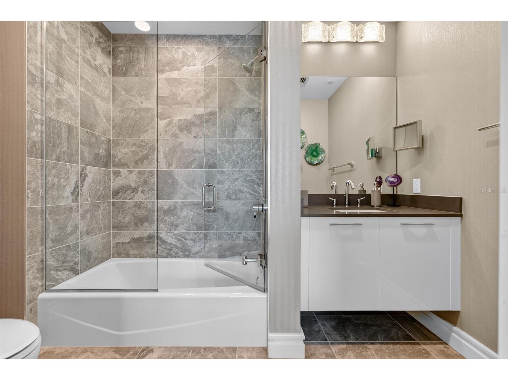 711 S Palm Avenue #303 Sarasota FL 34236 A4666261 image22