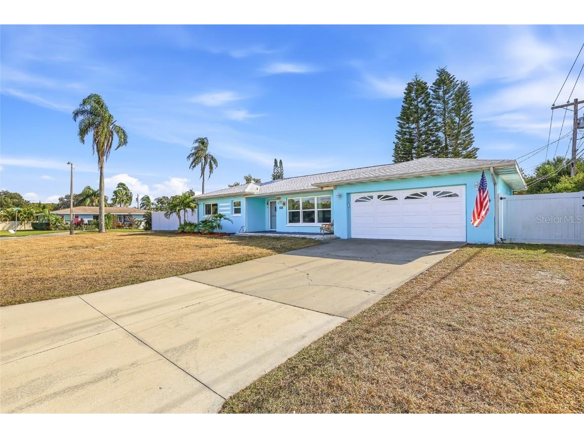 711 San Salvador Drive Dunedin FL 34698 TB8454321 image1