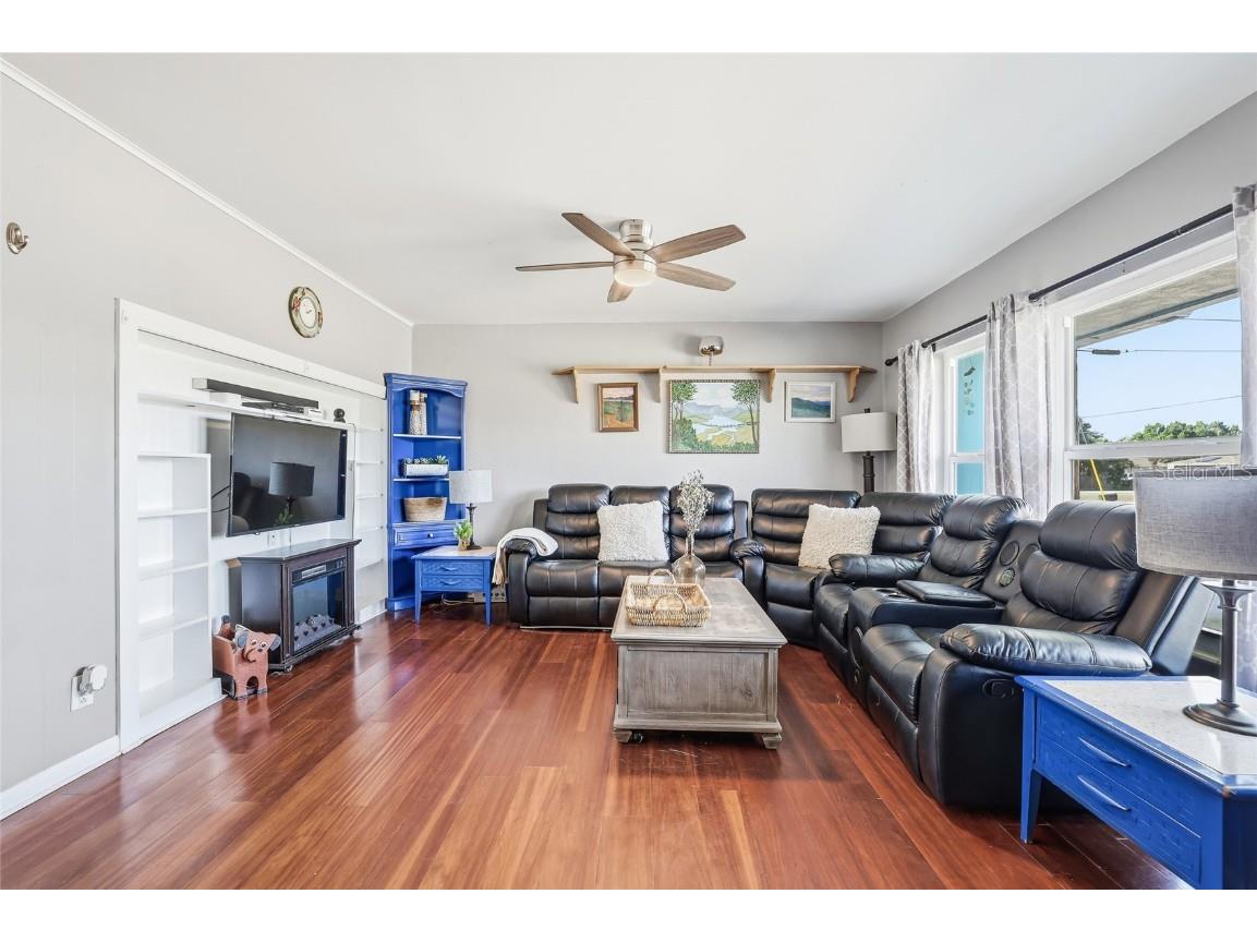 711 San Salvador Drive Dunedin FL 34698 TB8454321 image10