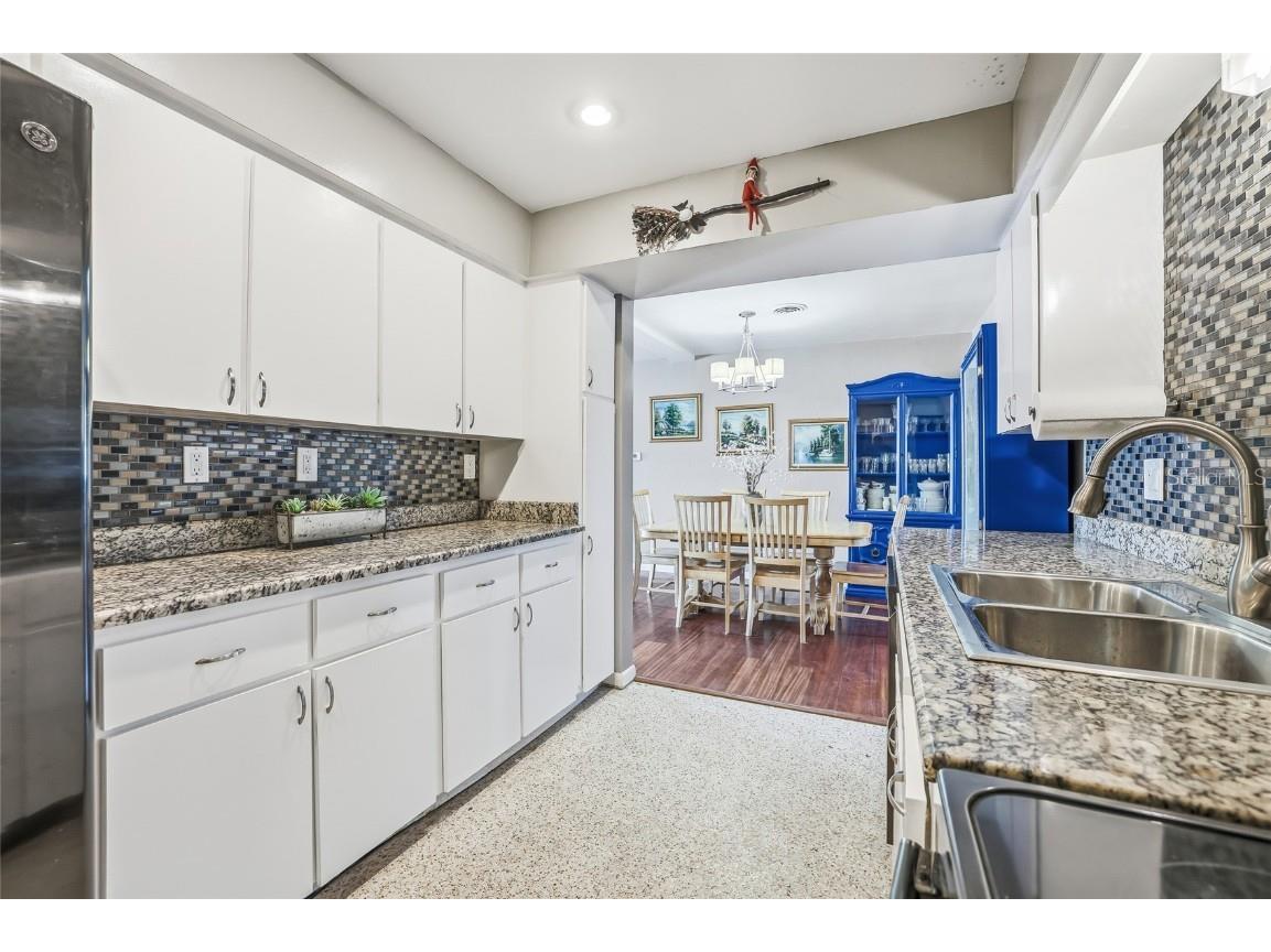 711 San Salvador Drive Dunedin FL 34698 TB8454321 image18