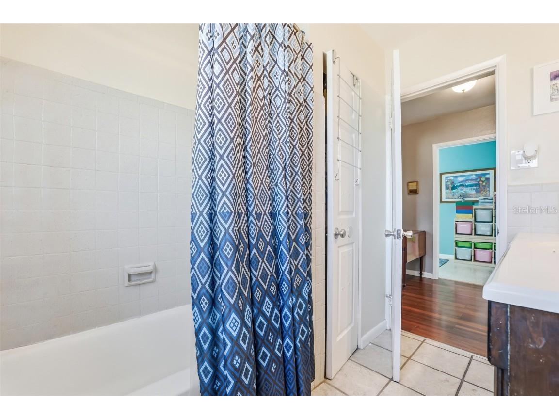 711 San Salvador Drive Dunedin FL 34698 TB8454321 image32