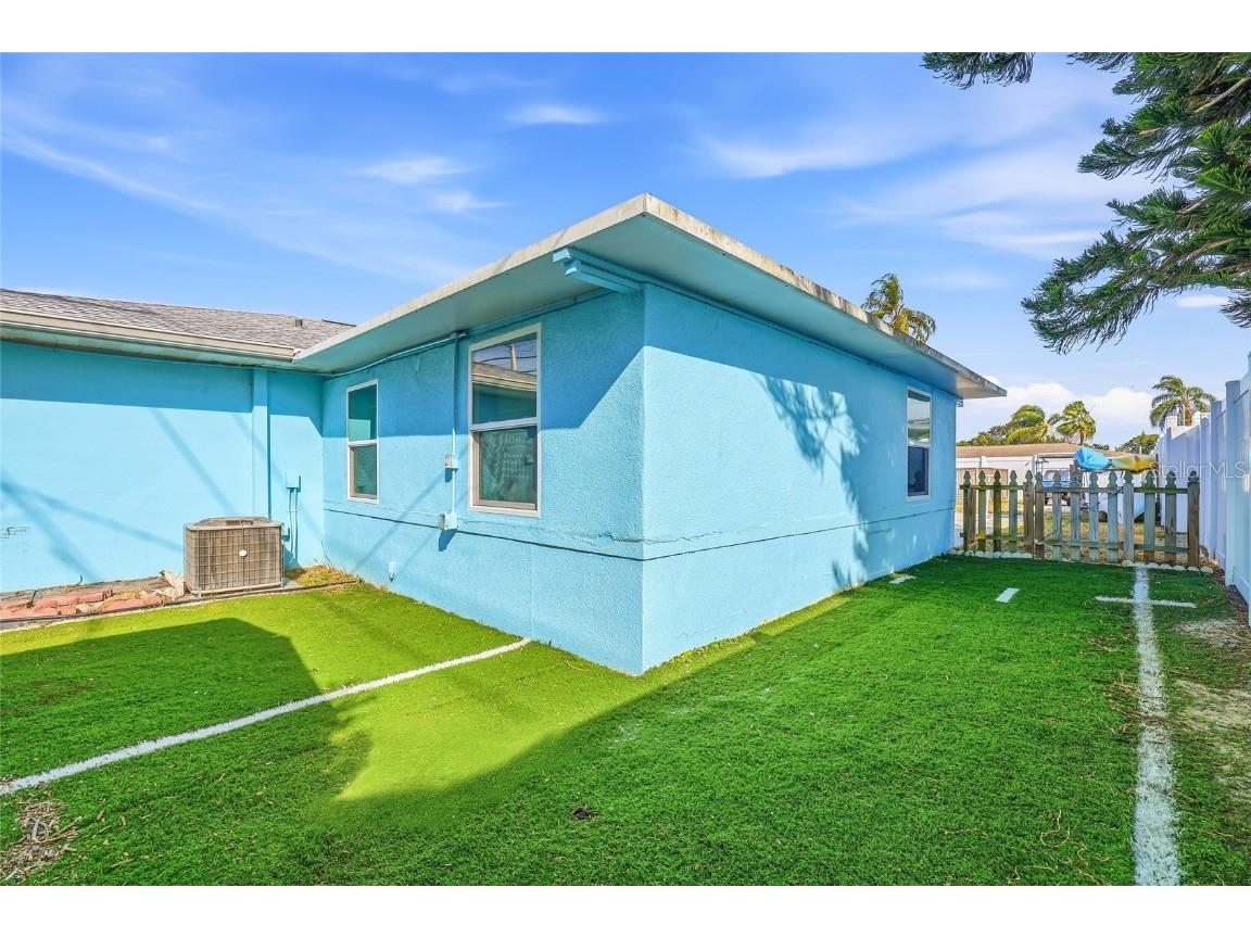 711 San Salvador Drive Dunedin FL 34698 TB8454321 image38