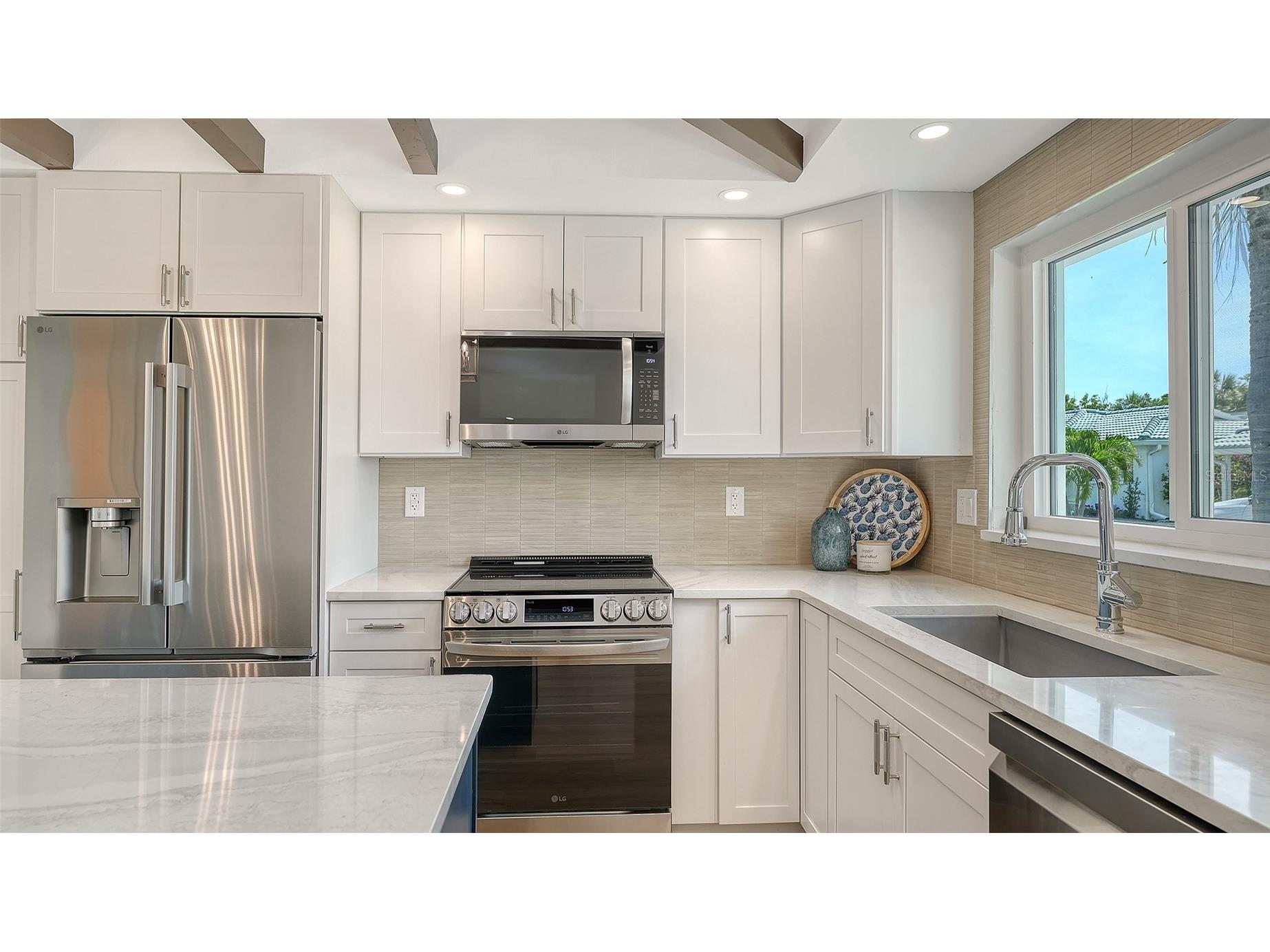 711 Spanish Drive S Longboat Key FL 34228 A4693392 image8