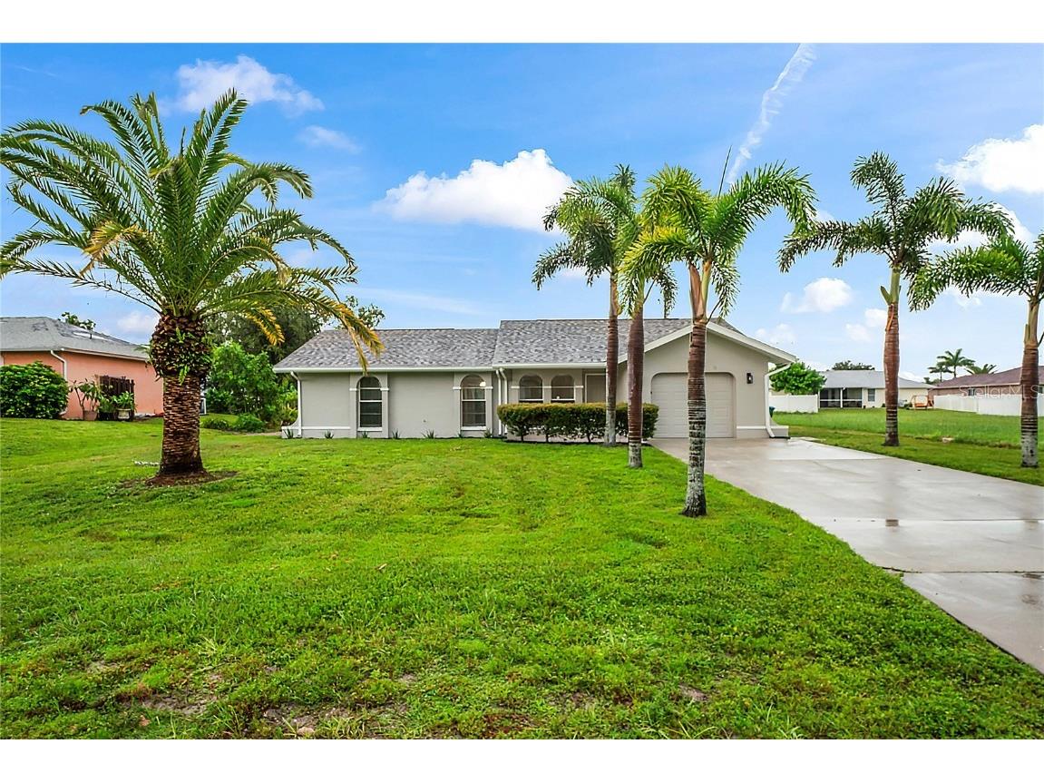 711 SW 11th Avenue Cape Coral FL 33991 W7878426 image1