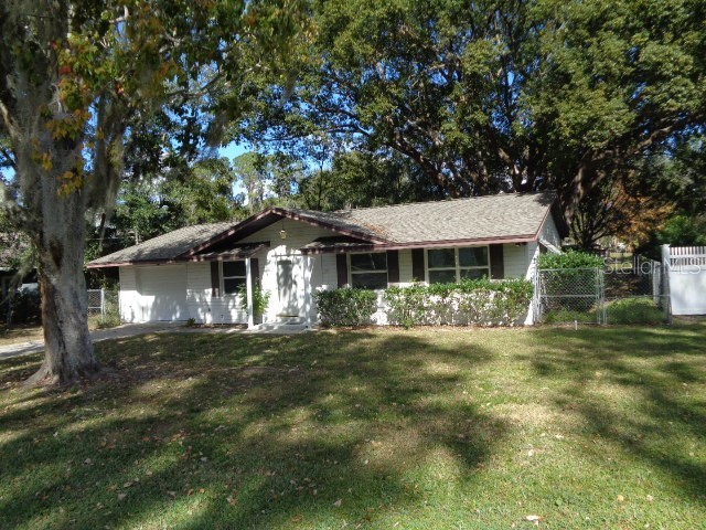 711 W Woodward Avenue Eustis FL 32726 - LAKE EUSTIS - HARRIS CHAIN O6085072 image1