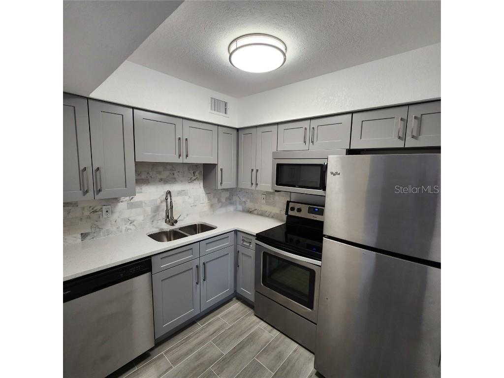 711 Wyman Court #711 Orlando FL 32809 O6341749 image1