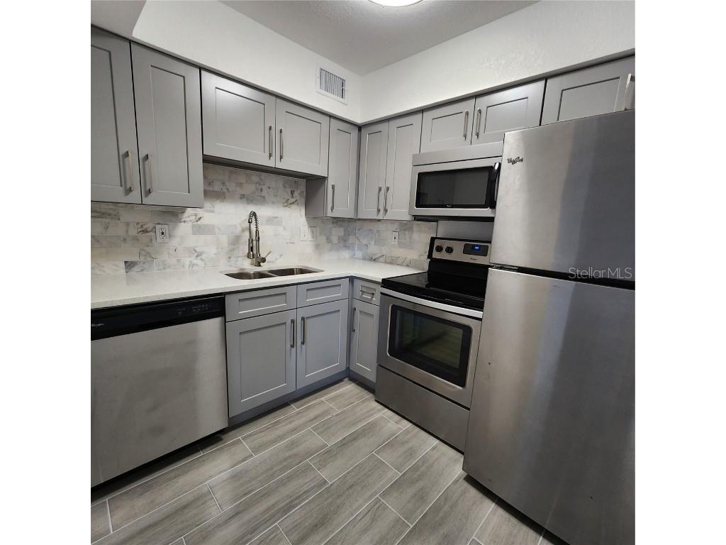 711 Wyman Court #711 Orlando FL 32809 O6341749 image2