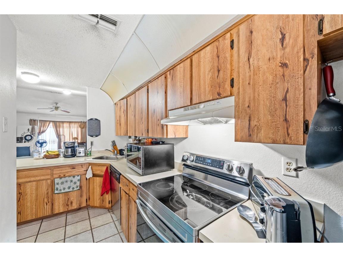 7110 Barclay Avenue #B Spring Hill FL 34609 W7880885 image9