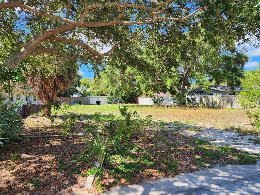 7110 Dartmouth Avenue N Saint Petersburg FL 33710 T3451777 image1