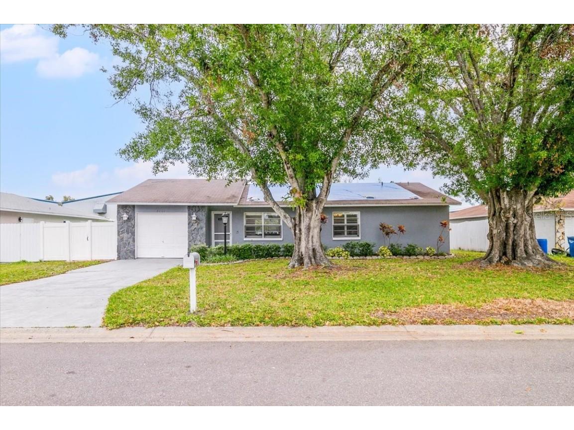 7111 13th Street E Sarasota FL 34243 TB8375069 image1