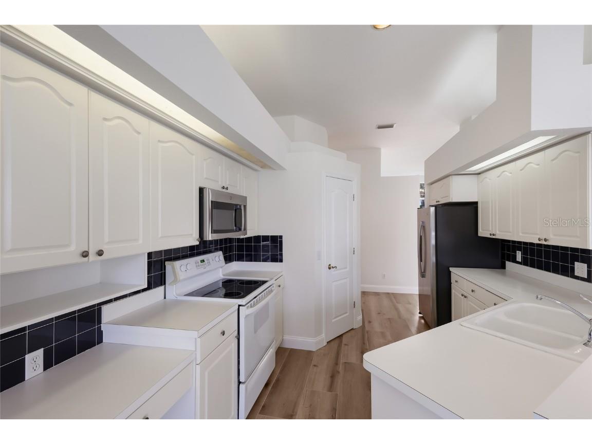 7111 41st Lane E Sarasota FL 34243 A4671341 image11