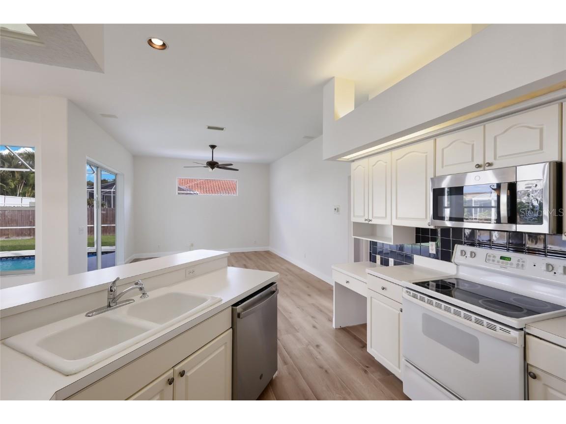 7111 41st Lane E Sarasota FL 34243 A4671341 image13