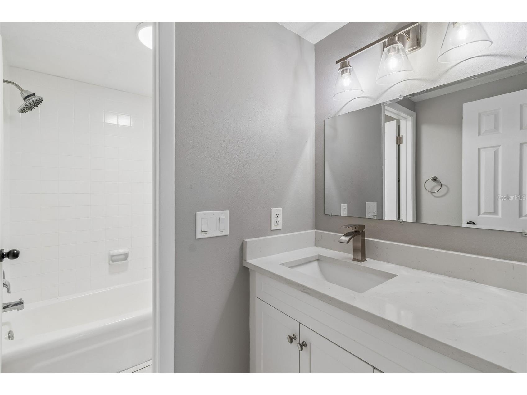 7111 Gateway Court Tampa FL 33615 TB8499685 image34