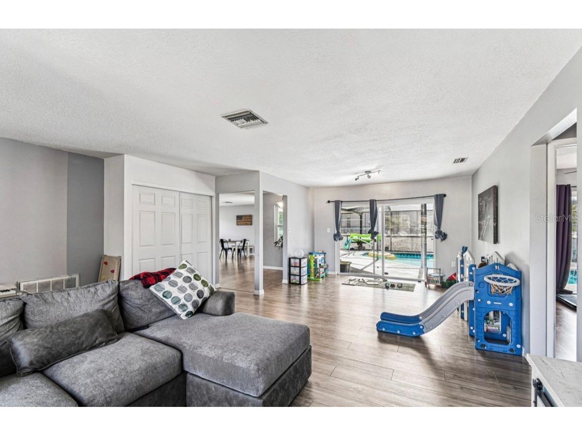 7112 Vista Way Port Richey FL 34668 W7881381 image10