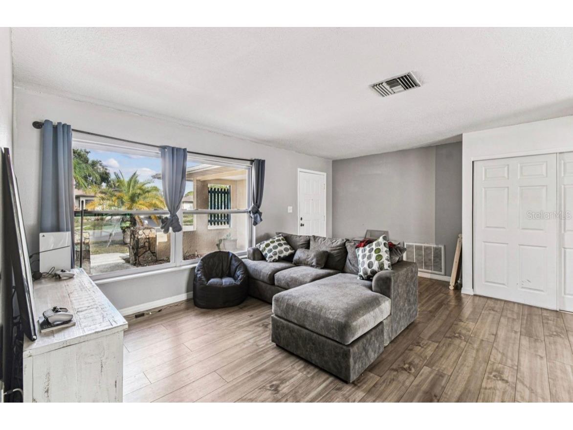 7112 Vista Way Port Richey FL 34668 W7881381 image9