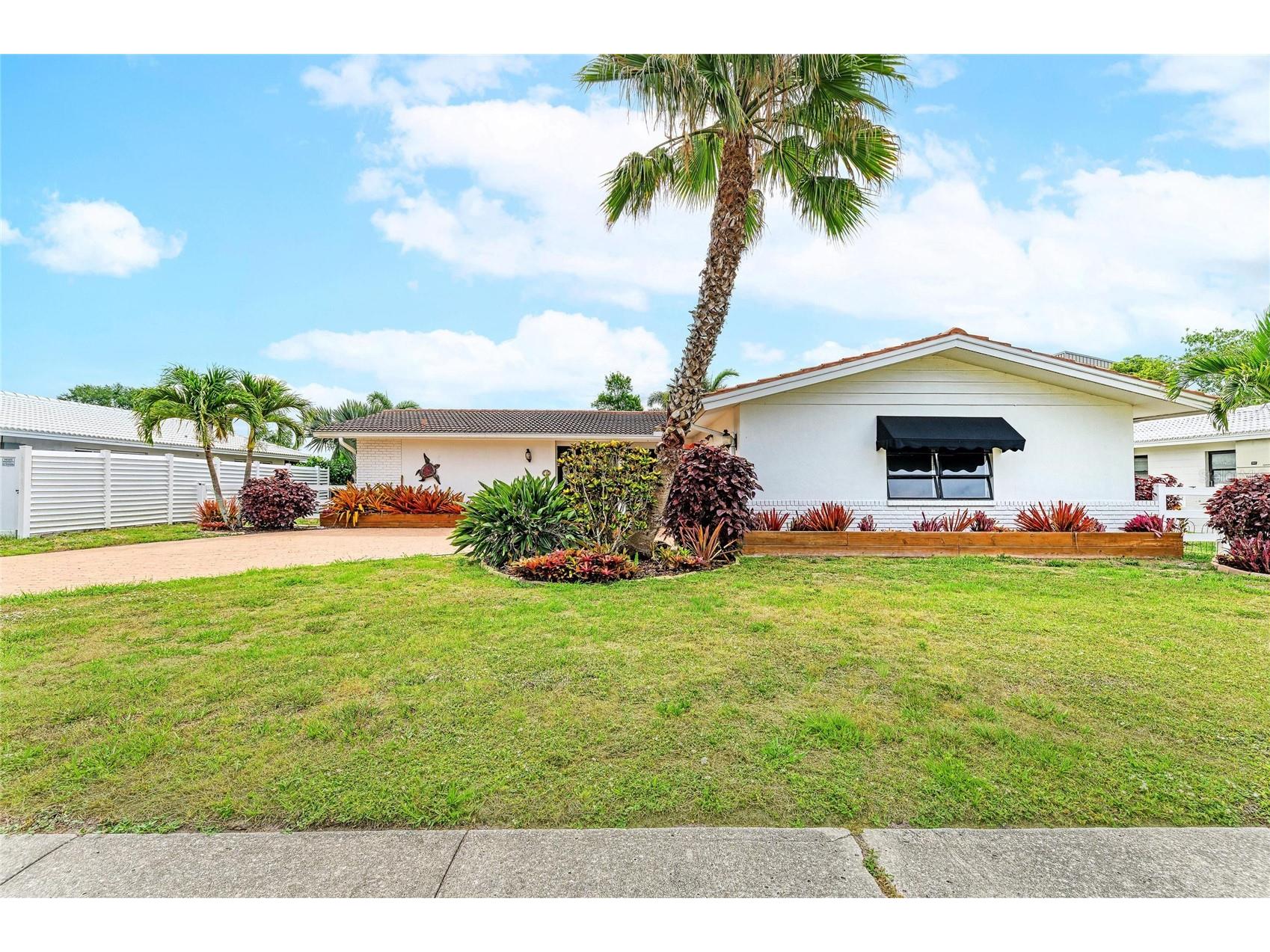 7113 Antigua Place Sarasota FL 34231 A4693104 image3
