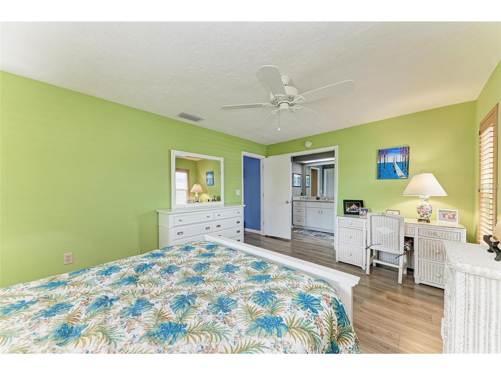 7113 Antigua Place Sarasota FL 34231 A4693104 image34