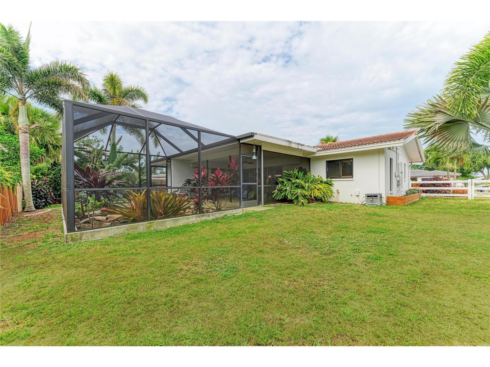 7113 Antigua Place Sarasota FL 34231 A4693104 image44