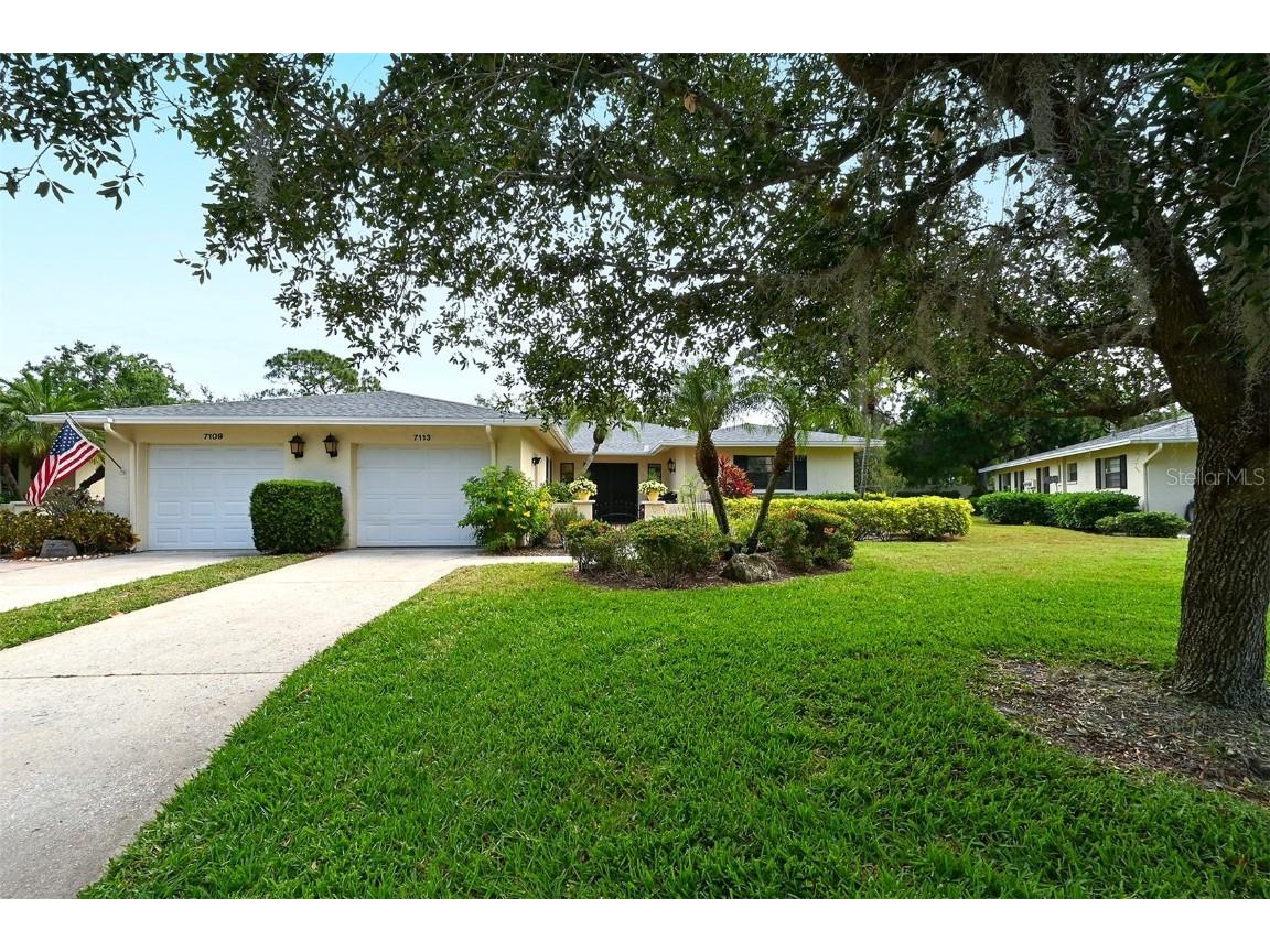 7113 Fairway Bend Circle Sarasota FL 34243 A4628805 image1