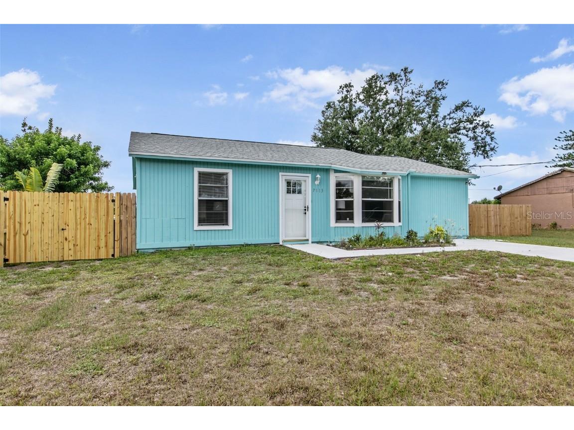 7113 Regina Drive Englewood FL 34224 A4587659 image1