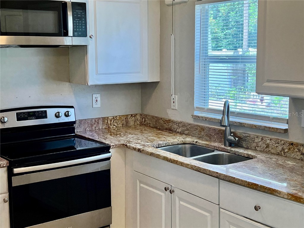 7115 Orpine Drive N Saint Petersburg FL 33702 TB8439882 image3