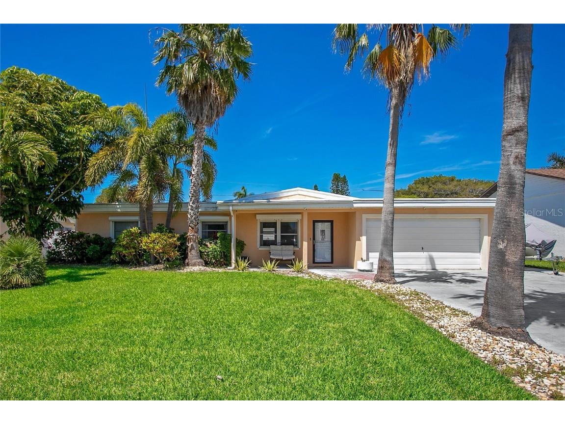 7115 S Shore Drive S Saint Petersburg FL 33707 O6197549 image1