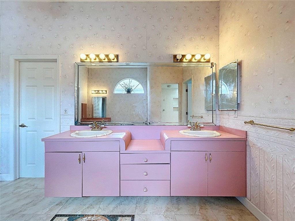 7116 Pebble Beach Lane Seminole FL 33777 - LONG BAYOU TB8422949 image18