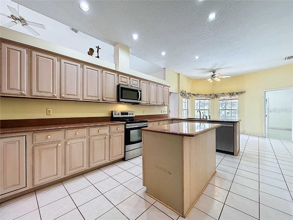 7116 Pebble Beach Lane Seminole FL 33777 - LONG BAYOU TB8422949 image46