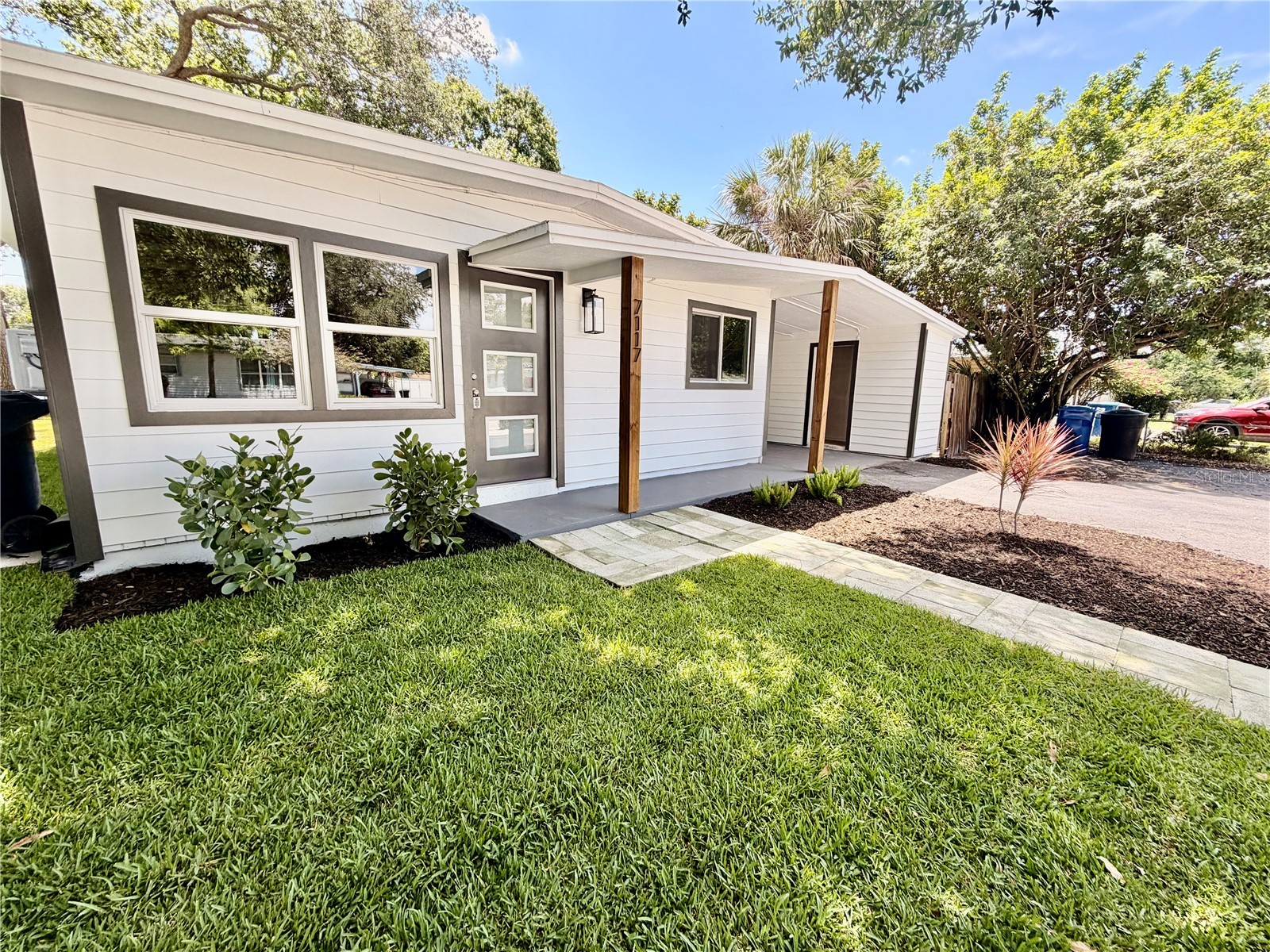 7117 15th Street N Saint Petersburg FL 33702 W7886021 image1
