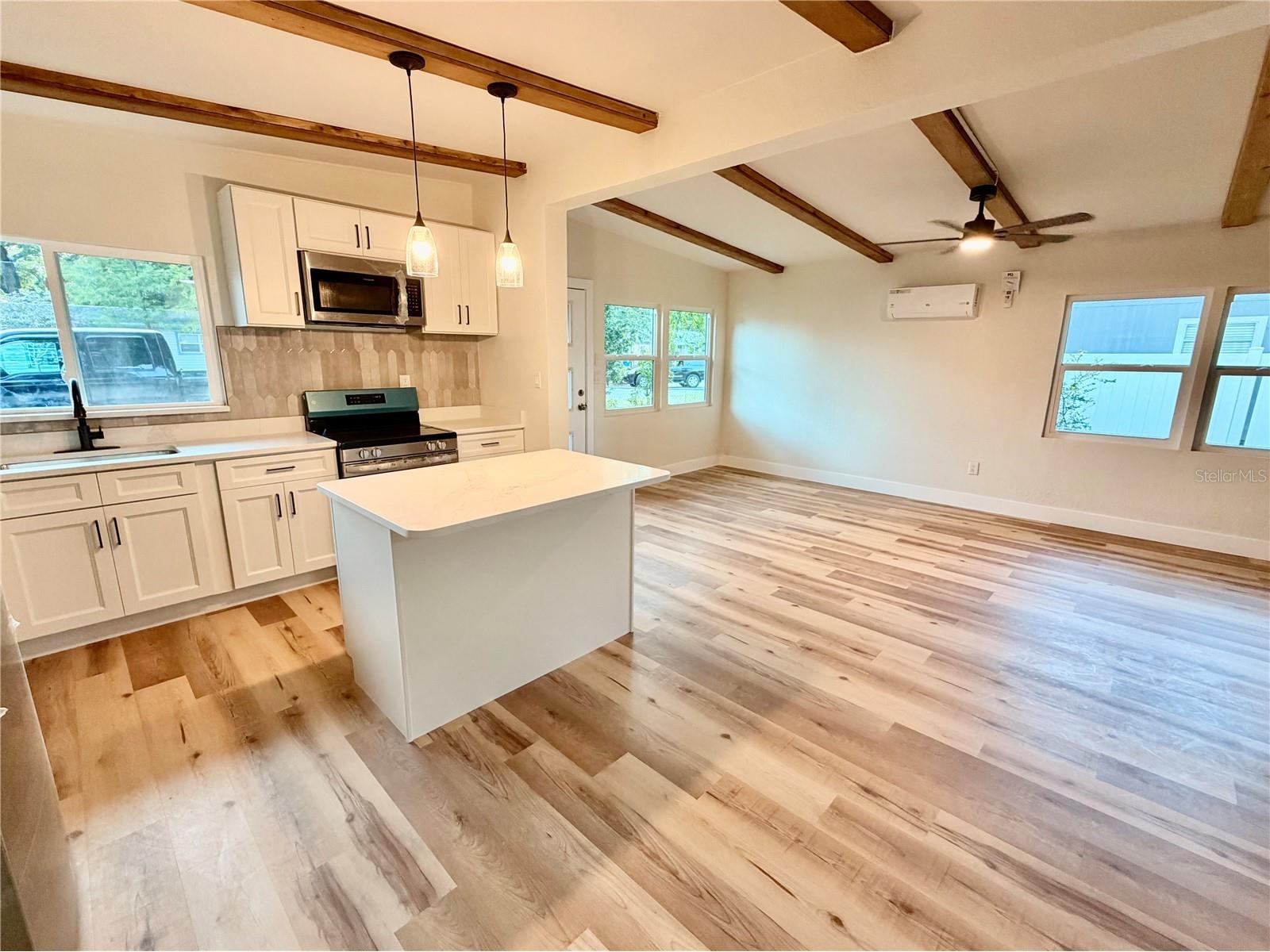 7117 15th Street N Saint Petersburg FL 33702 W7886021 image10