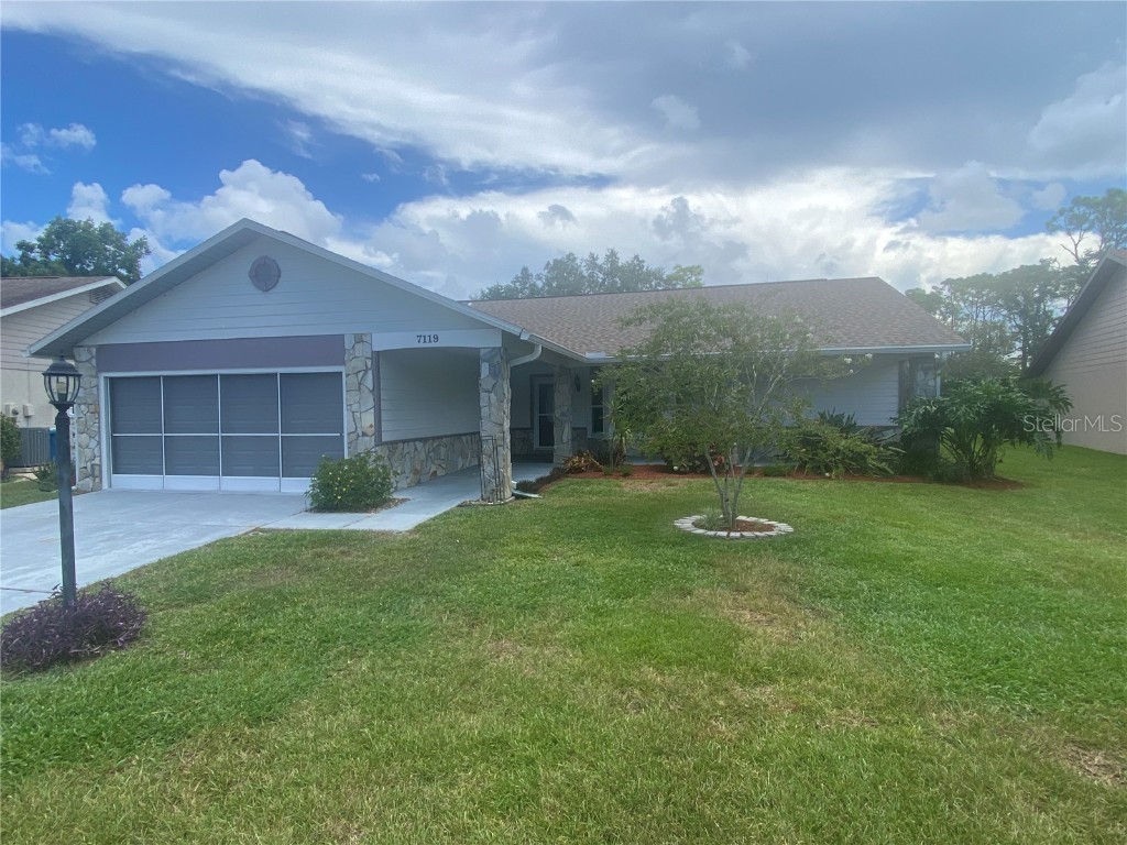 7119 Crown Oaks Drive Spring Hill FL 34606 W7878158 image1