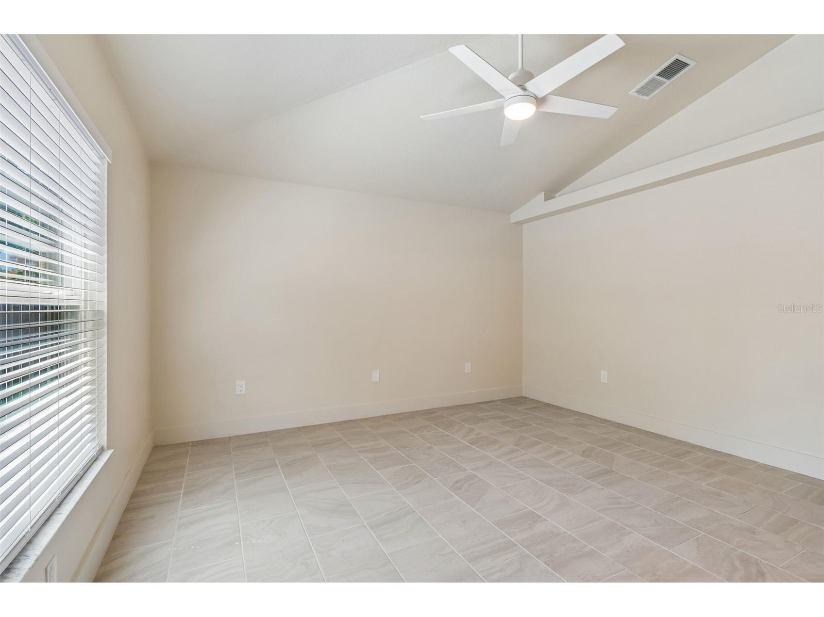712 15th Avenue S Saint Petersburg FL 33701 TB8489083 image20