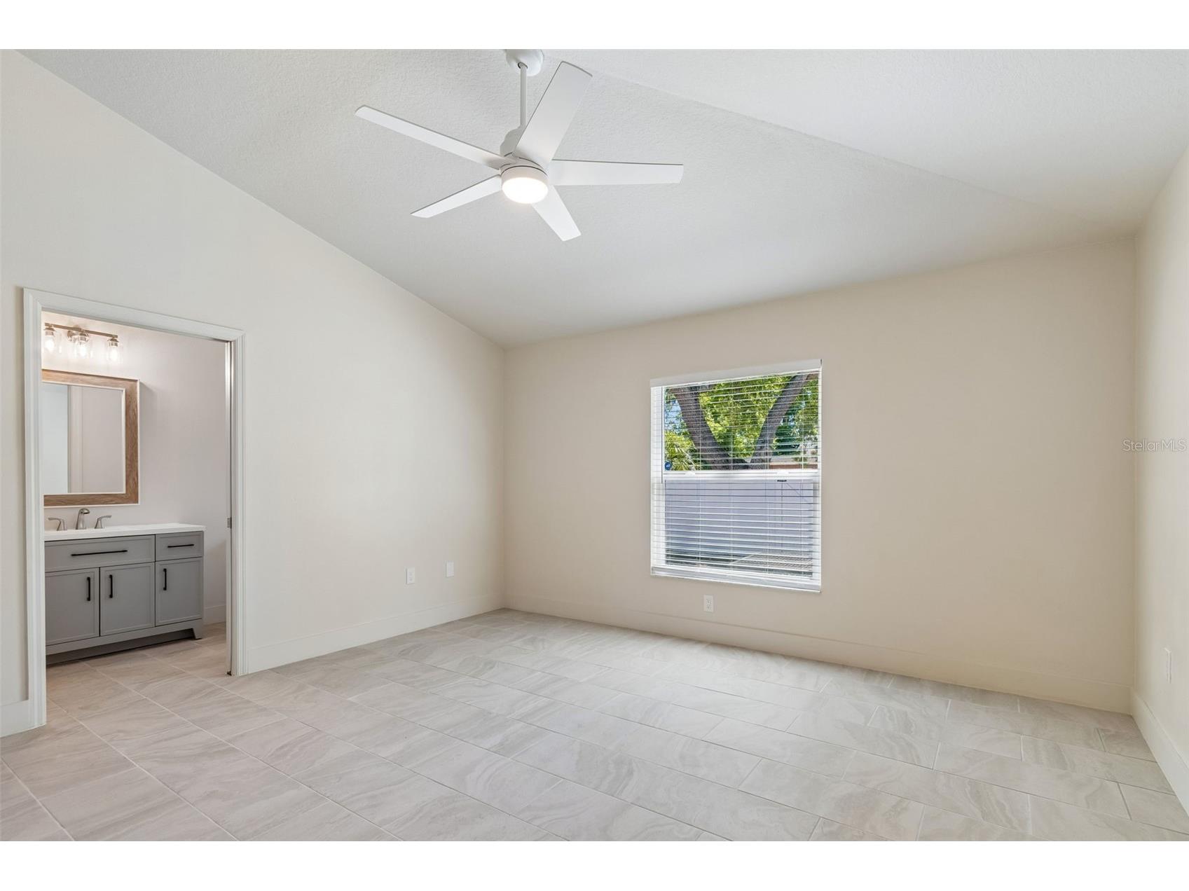 712 15th Avenue S Saint Petersburg FL 33701 TB8489083 image22