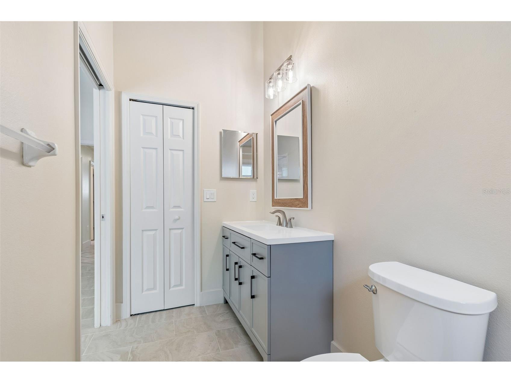 712 15th Avenue S Saint Petersburg FL 33701 TB8489083 image26