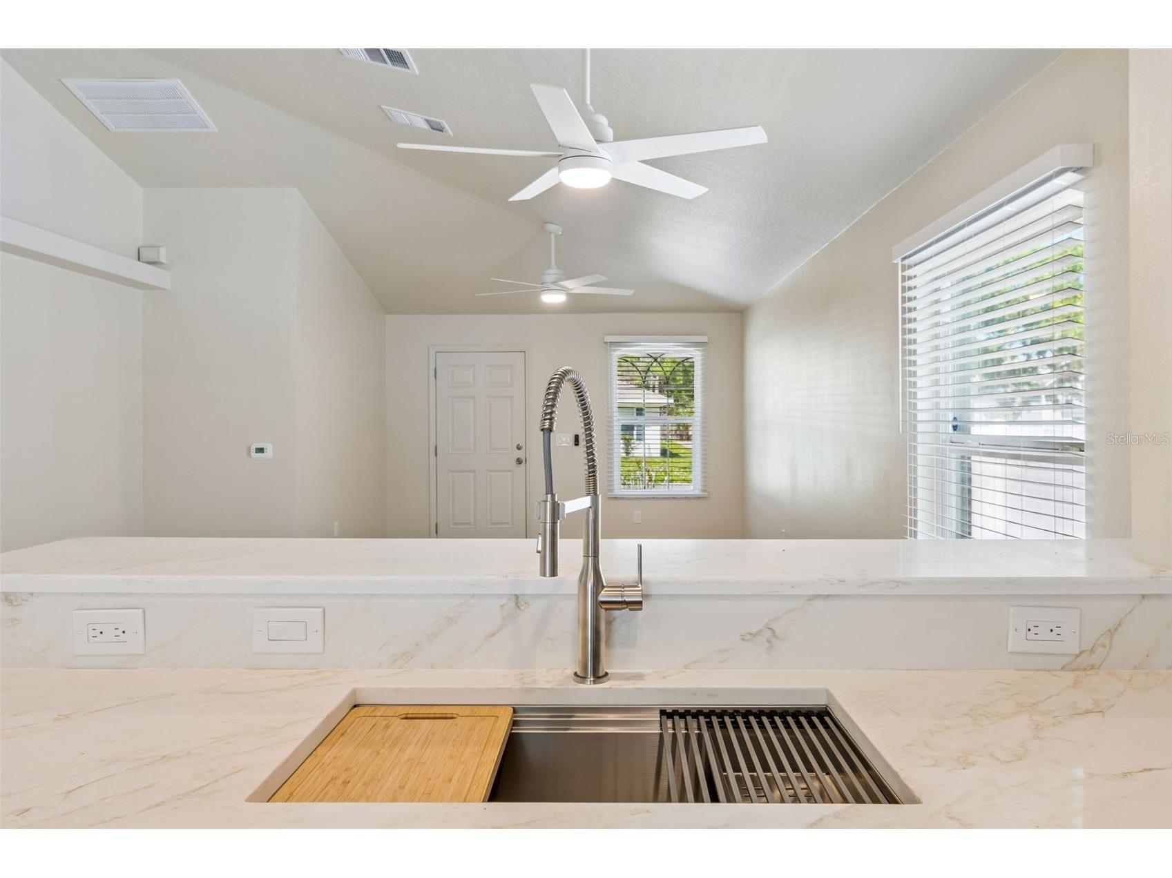712 15th Avenue S Saint Petersburg FL 33701 TB8489083 image46