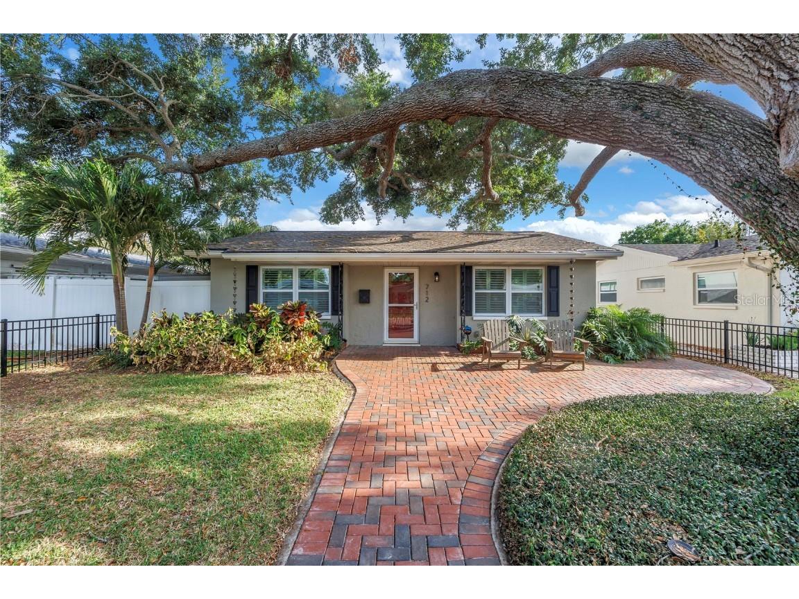 712 43rd Avenue N Saint Petersburg FL 33703 TB8368112 image1