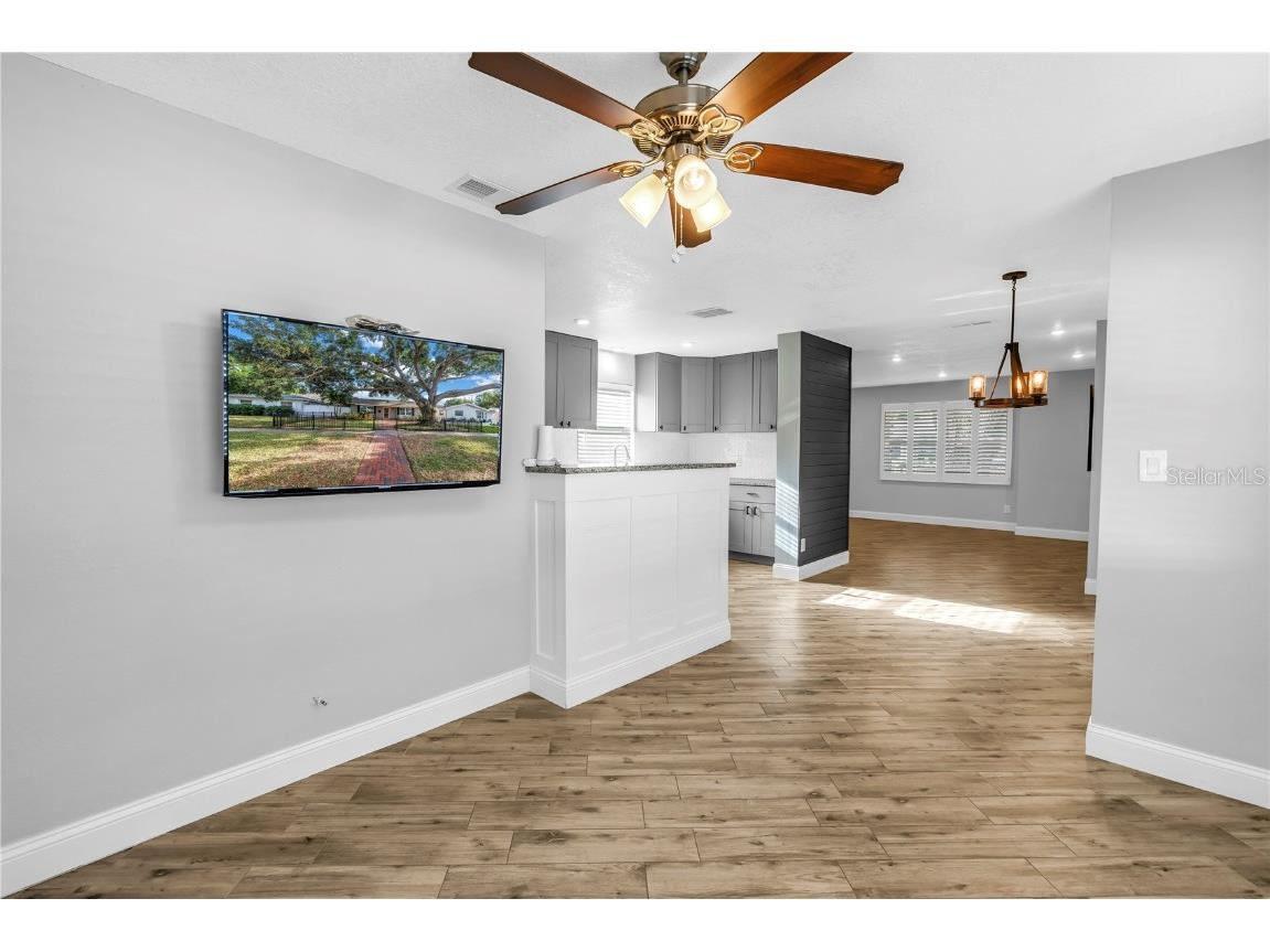 712 43rd Avenue N Saint Petersburg FL 33703 TB8368112 image15