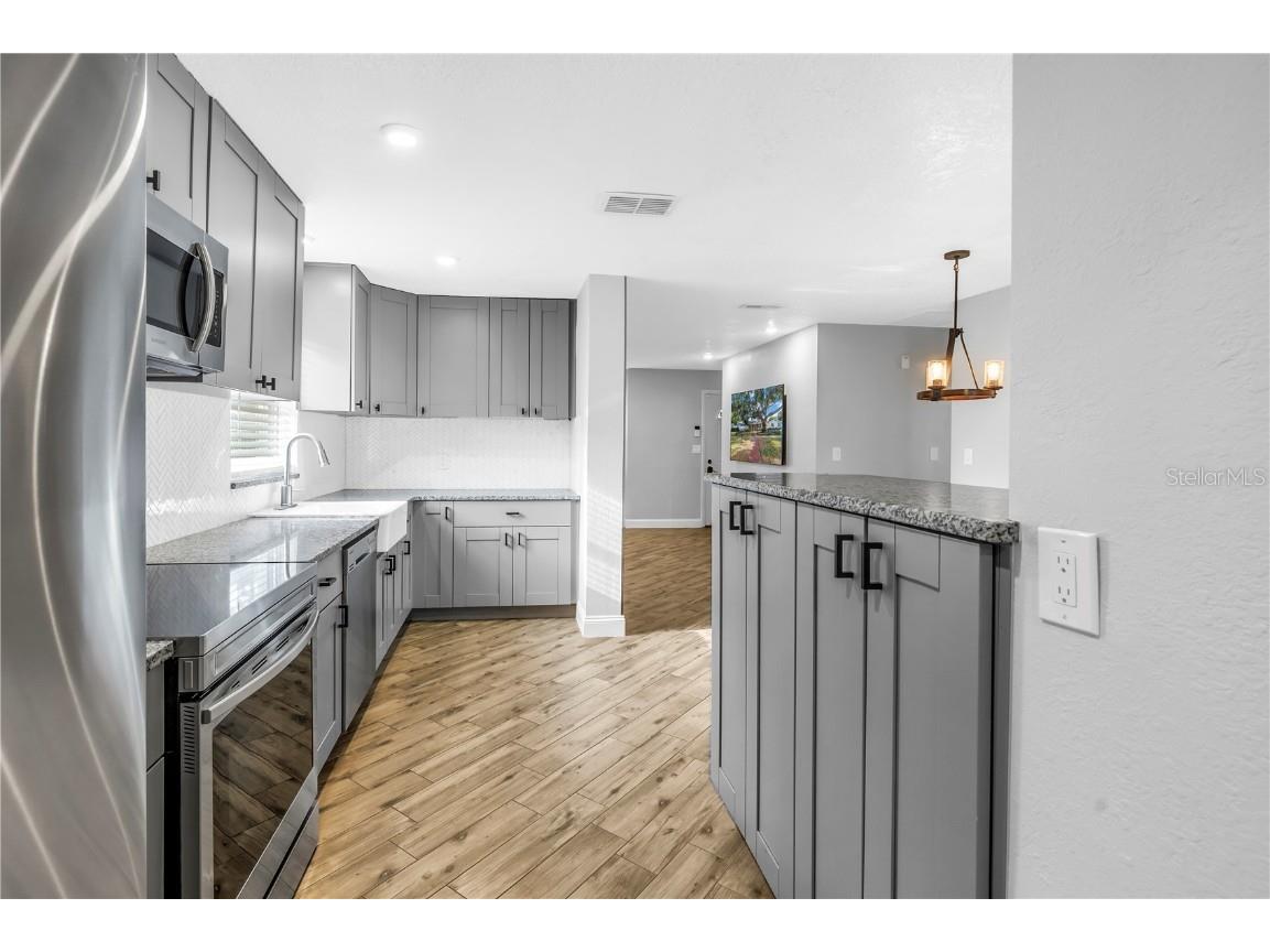 712 43rd Avenue N Saint Petersburg FL 33703 TB8368112 image20