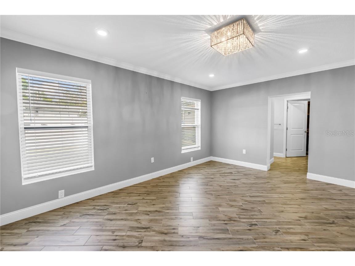 712 43rd Avenue N Saint Petersburg FL 33703 TB8368112 image23