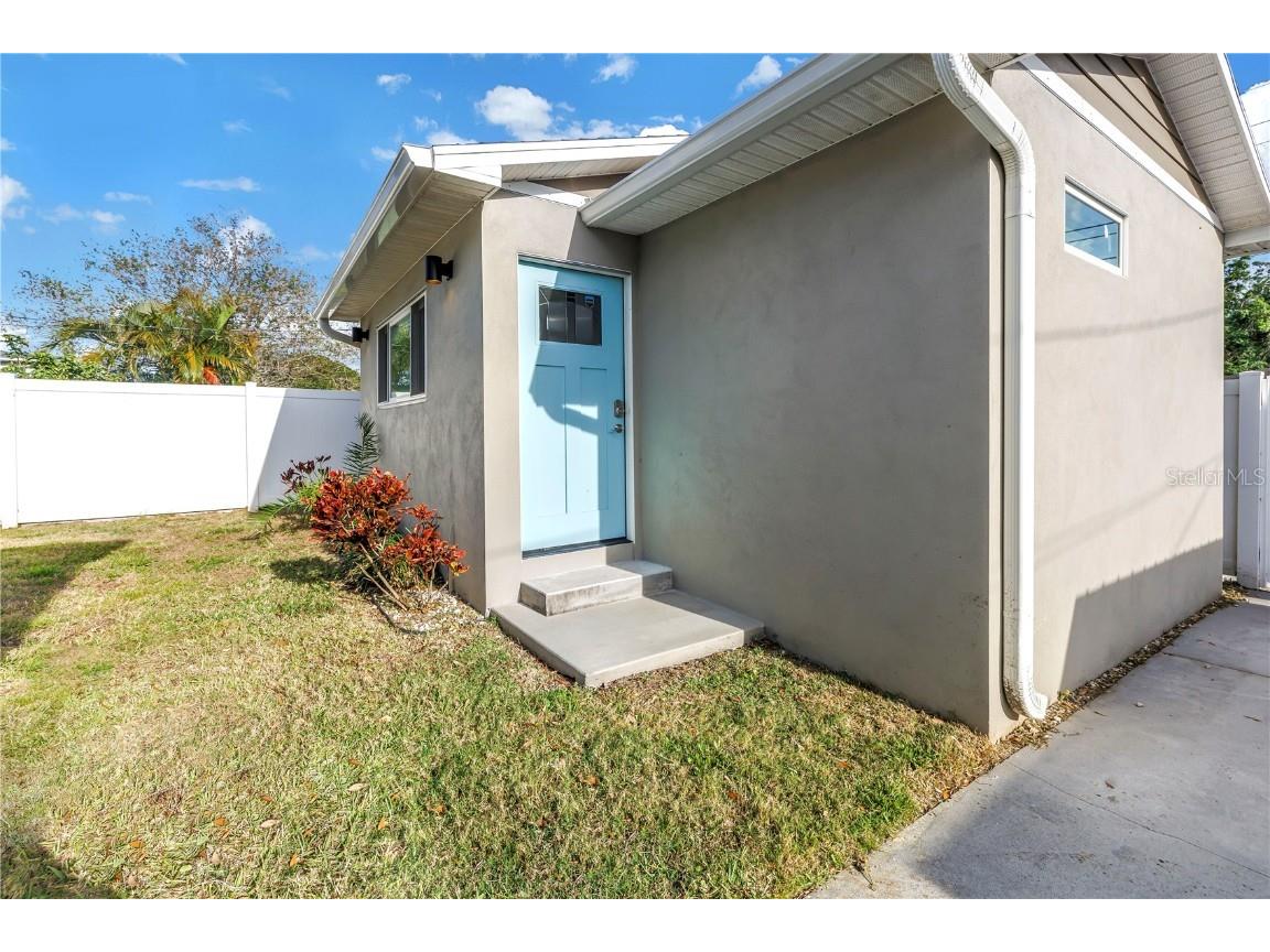 712 43rd Avenue N Saint Petersburg FL 33703 TB8368112 image32