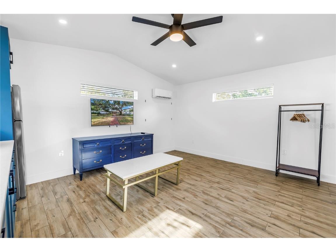 712 43rd Avenue N Saint Petersburg FL 33703 TB8368112 image33