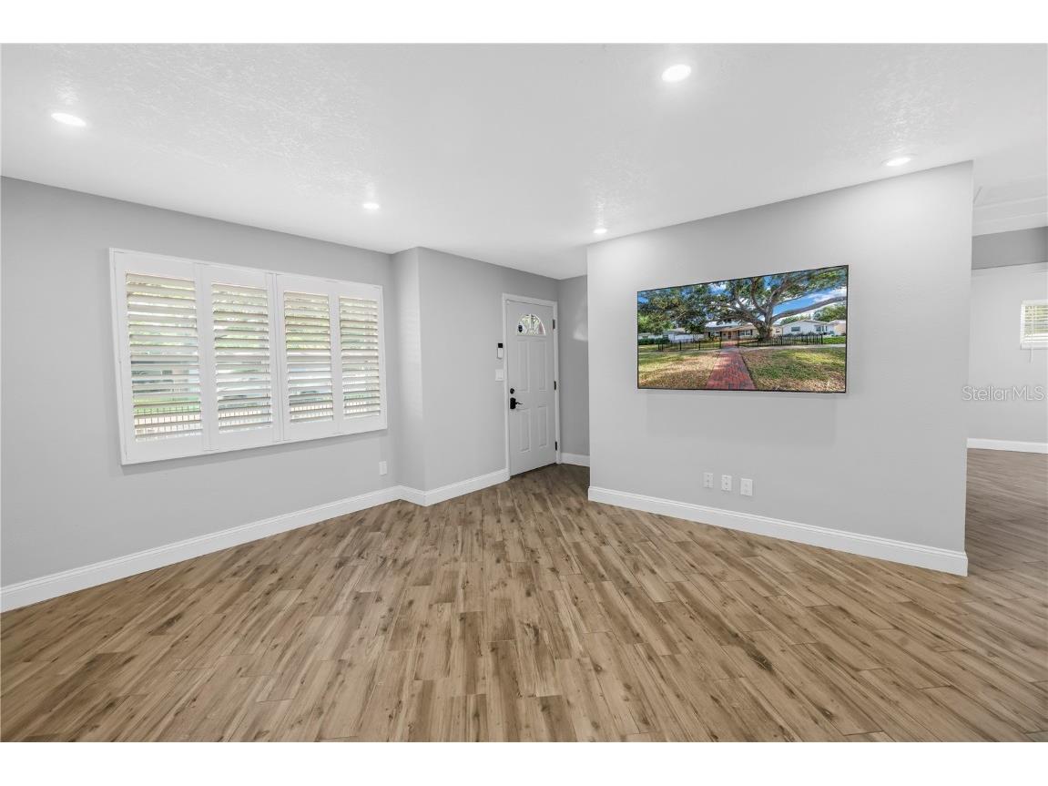 712 43rd Avenue N Saint Petersburg FL 33703 TB8368112 image5