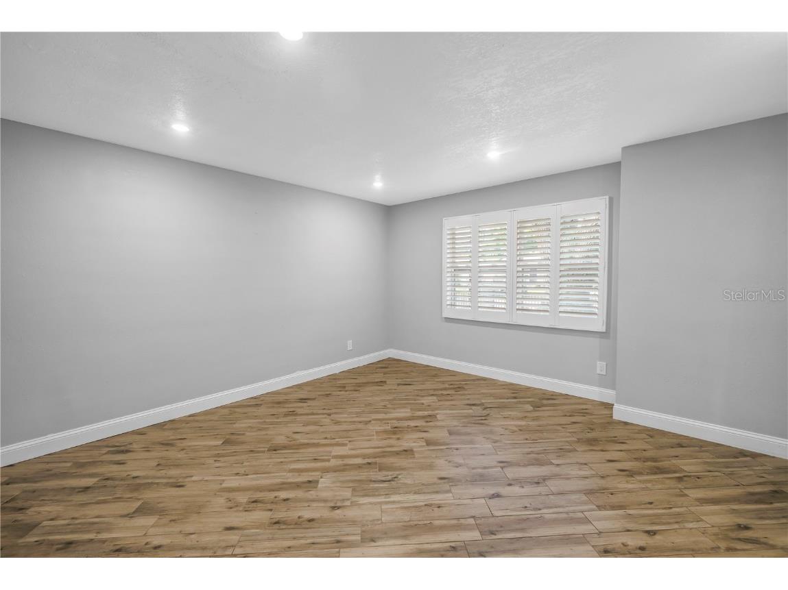 712 43rd Avenue N Saint Petersburg FL 33703 TB8368112 image6