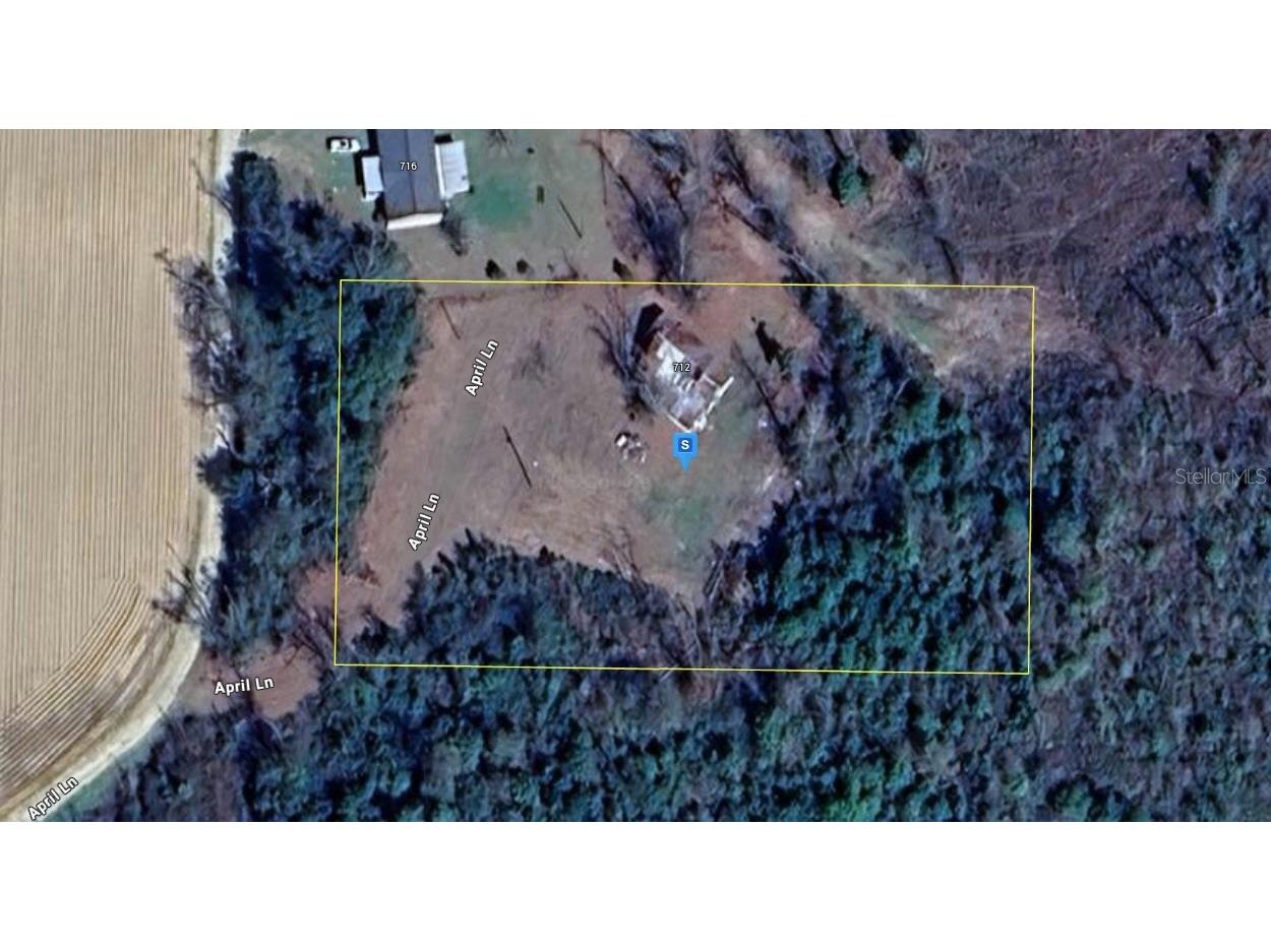 712 April Lane Marianna FL 32448 A4678107 image1