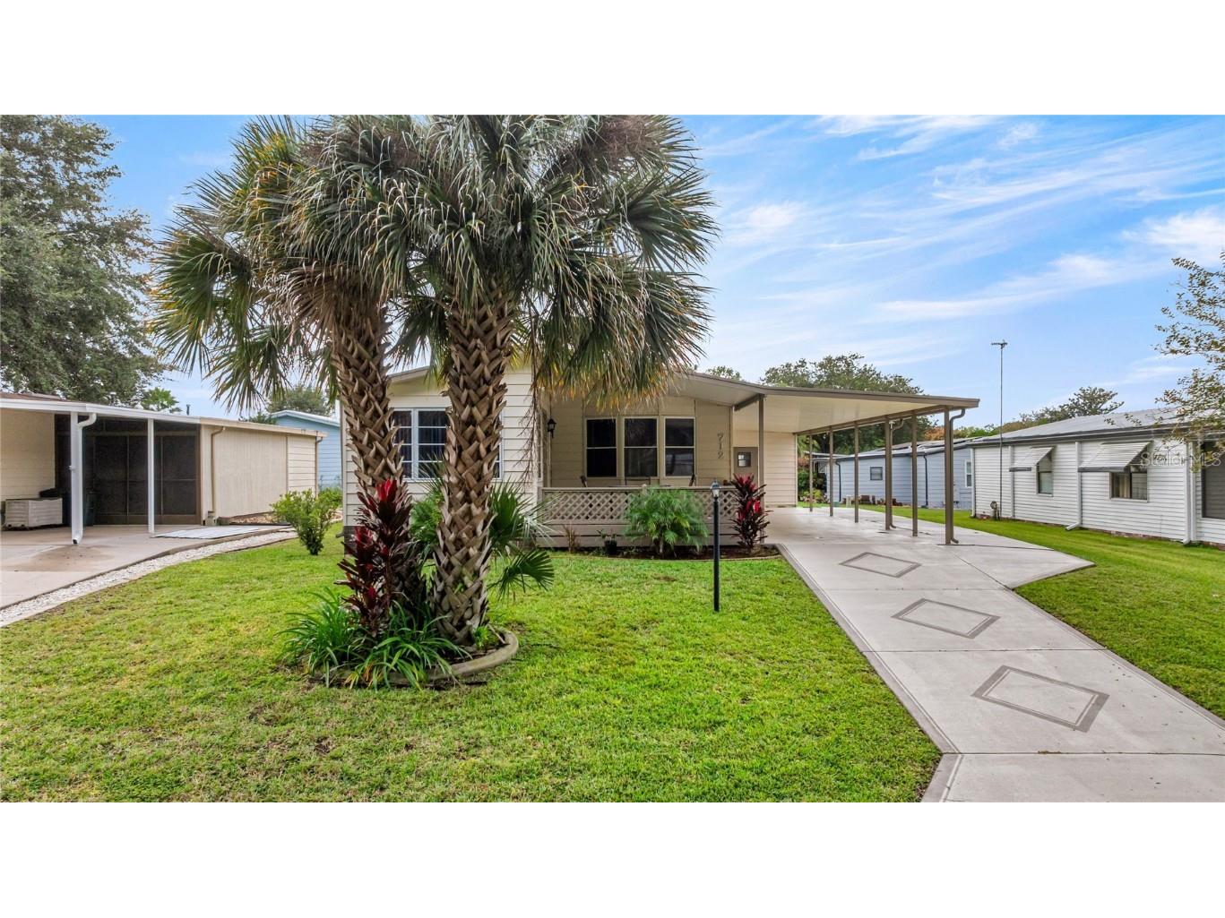 712 Devon Drive Lady Lake FL 32159 OM712459 image2