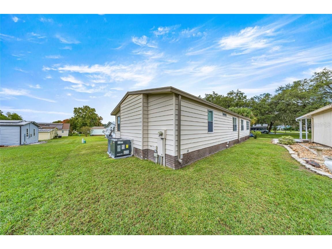 712 Devon Drive Lady Lake FL 32159 OM712459 image27